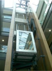 UCC Atrium 2 elevator 02