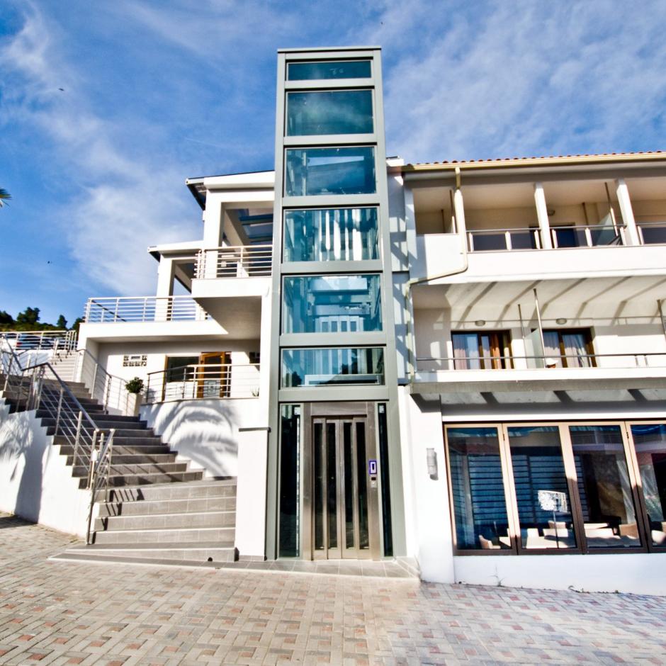  Lagomadra Beach Hotel 1